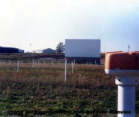 Sundowner Drive-In Theatre - Sundowner Screen Field 1990S Courtesy Outdoor Moovies (newer photo)